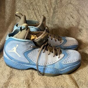 Nike Air Jordan 2012 Deluxe shoe box